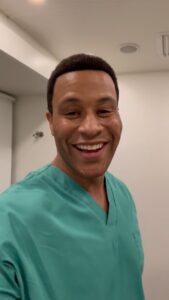 DeVon Franklin Instagram - 🚨🚨🚨Please listen to me: Get on the GOD PATH! Whatever God’s path is for your life: commit to it now! It’s far better than anything we could plan for ourselves!!! “No eye has seen, no ear has heard, and no mind has imagined what God has prepared for those who love him.” - 1 Corinthians 2:9 I would have never imagined all that God is doing in my life. It’s a blessing to be able to act in @johnoleary.inspires amazing true story! 🔥🔥🔥 😮‍💨🙌🏾 #MondayMindset #GodPath #Grateful #OnFireMovie