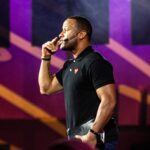 DeVon Franklin Instagram - A seed is an instrument for growth, when you have a seed mentality it means you have a growth mentality. This means you look at everything through the lens of “is this helping me grow or not?”  Share this with someone who may need a reminder and tap the link in my bio to watch the full #OneofOne: It’s Time To Grow (Part 6) Sermon!🌱💥 #WednesdayWord