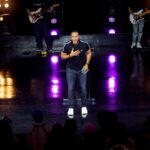 DeVon Franklin Instagram - Say it with me: IF IT’S NOT HELPING ME GROW IT MUST GO! Share this with someone who may need a reminder and tap the link in my bio to watch the full #OneofOne: It’s Time To Grow (Part 6) Sermon!🌱💥 #WednesdayWord ONE A Potter’s House Church