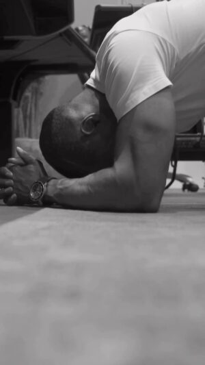 DeVon Franklin Instagram - Kirk came to show me his documentary last month and there were multiple times when I teared up. His story and transparency will help set others free‼️🙏🏽

Have you seen his documentary? If not, I strongly encourage you to go to his YouTube channel and watch it, it’s one of the most powerful things I’ve watched in a long time.
