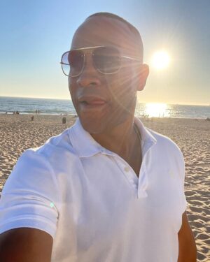 DeVon Franklin Instagram - New Month. 
New Mindset. 
New Energy. 
Let’s go!!! 
💫👊🏾💯