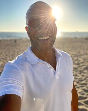 DeVon Franklin Instagram - New Month. 
New Mindset. 
New Energy. 
Let’s go!!! 
💫👊🏾💯