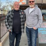 Dean Norris Instagram - Look who stopped by the Swing Inn today. @breakingbad @swinginncafe
