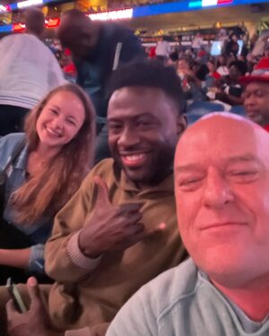 Dean Norris Instagram - Pelican game!! @therealsinquawalls  Thank You @shootersxshoot70