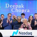 Deepak Chopra Instagram - Grateful to the @nasdaq team for inviting us to the closing bell ceremony in recognition of my latest book, Quantum Body. 🙏💕