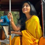 Deepika Venkatachalam Instagram - A saree like sunflower🌻 ft. @izhaimadras 💛 Tell me an outfit that is more elegant than a handloom cotton saree & a contrast blouse, I’ll wait!😌 It’s been so long since I posted a sare post and pictures took on phones. ( quality quality nu phone shot pics ah madhikradhey ila ) But this set of pictures were taken by Mr.D, so keeping all our principles & ethics konjam oraama and posting it, because this feels like my most beautiful picture ever! 🙈 ( orey the shy) Me in my fav outfit & pictures taken by my fav human. Vera enna venum?🥹 Wore this to shoot a different kind of content. Hope you’ll like it. You should, ogaiii ? 😌 . 📸 @raja_vetri_prabhu_ . #deepika #RnD #saree #HandloomSaree