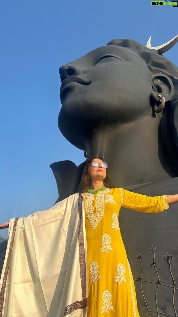 Deepshikha Nagpal Instagram - Believe in yourself, and find ways to express yourself, and find the discipline to keep growing. T. . . What do I say about adiyogi statue..!!!! Beautiful creation and positive energy. . Har Har Mahadev 🙏. . #adiyogi #blessed #happines 💕 #happiness💕 # @isha.foundation @adiyogi.official