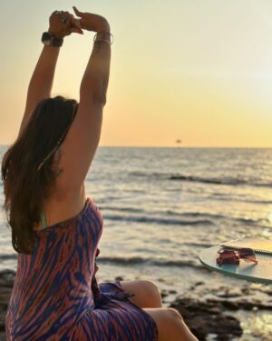 Deepshikha Nagpal Instagram - She’s the kind of queen that knows her crown isn’t on her head but in her soul..
.
.
#queen #soul #attitude #beautiful #sunkissed #sunset #loveyourself #goadiaries .
.
#pic by @latish_hiranandani