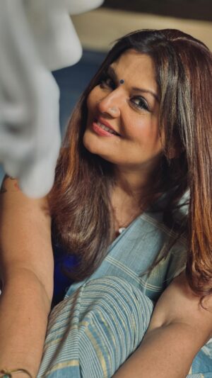 Deepshikha Nagpal Instagram - I’m learning to save some of me for me.
This chapter is called
“My Turn”.
.
.
#smile #attitude #love #trendingreels #happiness💕 #love .
.
.
#shot by @sehban_azim .
.