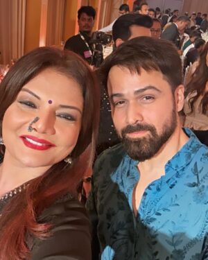 Deepshikha Nagpal Instagram - At @babasiddiqueofficial  Iftar party.  Always fun. .
.and lovely to meet all beautiful people. ❤️
.
#iftar #party #fun #positivity #vibe #❤