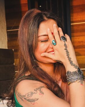 Deepshikha Nagpal Instagram - Accept people as they are, but place people where they belong..
.
.
#happiness💕 #blessed #love #smile #peaceful #greatful #love #goodmorning #photooftheday e