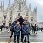 Demet Akalın Instagram - Milan ❤️🫶🏼 @denizkulunkmercan @okankurt @hirakurt2014