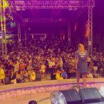 Demet Akalın Instagram - 4 gün 5 konser 💫💫💫🧿Erdek te alnımızın akıyla full sold out bitirdik tüm konserlerimizi❤️beni çoşkuyla dinlyen herkeze selam ve sevgiler Allaha emanet olun❤️