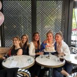Demet Akalın Instagram - Kutlmayanlar hala geç kalmıiş sayılmazsınız 😂❤️❤️❤️❤️ @ebruu.erbas @aslibilimlier @ozlemyldz_ @erbasgizem 💎 #23nisan Bonamade Bakery & Eatery
