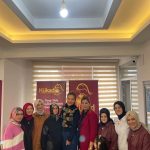 Demet Akalın Instagram - Kütahya💐💕Bizim melekler ne güzel işler yapmışlar yürekten kucakladım hepinizin adına onları💐😊Vee Mehmet ahh benim afacan Mehmetim gülümsemesine dünyalar yanar herbir çocuğun💕🥰Vali Syn Ali Çelik’lede görüşdük 14 cocuk için sünnet düğünü organize edilecek inşallah onada gelicem😍tüm yardım eden dua eden selam gönderen herkeze çok teşekkler💐💐😊tüm Kükad meleklerine teşekkler benide üye yaptılar derneklerine eee çalışalım o zaman💐💐