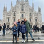 Demet Akalın Instagram - Milan ❤️🫶🏼 @denizkulunkmercan @okankurt @hirakurt2014