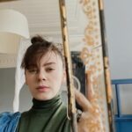 Demet Evgar Instagram - Çekip çekip paylaşmadığım bir sürü serilerden yalnızca biri. 😄 🙈 Mavi karnımda 3,5 aylık🦋