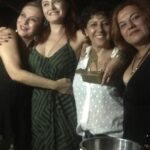 Deniz Çakır Instagram - Yılın “yürekli kadın ödülünü” tanıdığım en yürekli kadından almak ne muazzam mutluluk... Teşekkürler hayat... 🌹 @zuolcay @cigdemerken @gunaykaracaoglu #tahtatopuködülleri Off Gümüşlük