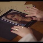 Deniz Çakır Instagram - Bu sahne benim için o kadar kıymetli ki… Sadece şiddete susma mottosundan dolayı değil… İçimde bi sızı ile izledim… Canım @_ecrinbolkar sen ve senin gibi şahane kadınlar başarılı oldukları sektörlerde çok güzel işler yapacaksınız. Işıl ışıl parlıyorsun Ecrin… Yolun aydınlık olsun.🌿 Ve bu sahne için teşekkürler @alikemalguven 💜 #aslındaözgürsün