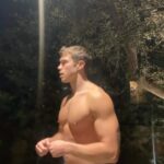 Derek Chadwick Instagram - Watch to the end 😭