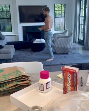 Derek Hough Instagram - Through thick and thin I will always dance uncomfortably for you ❤️ Happy Valentine’s Day my Love @hayley.erbert