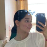 Deshna Dugad Instagram - Mirror 🪞❤️ Which selfie is your fav ?! Mine is the last one 😜 . . #deshna #deshnadugad