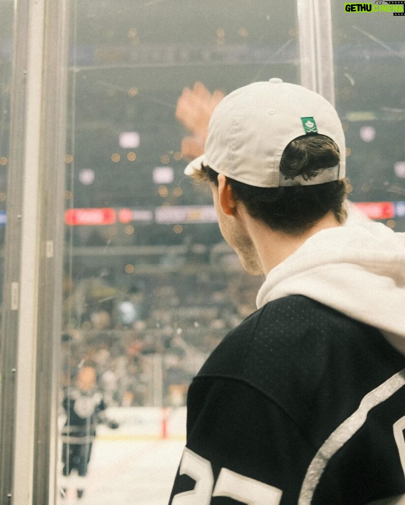 Devin Druid Instagram - Incredible experience walking the ice at the @lakings home opener 🤓 huge thanks to @sterlingbeaumon @blakenorman1 [ o*] - @anniemarie @anniemariesgallery Crypto.com Arena