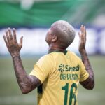 Deyverson Instagram - Deus sabe de todas as coisas. Muito feliz em balançar as redes duas vezes e contribuir com a vitória da equipe. Fico feliz pelos meus companheiros também deixarem suas marcas! Que Deus siga abençoado vocês! Parabéns a todo nosso grupo, a vitória é de todos! Vamos, juntos! 🙏🏼😉 @cuiabaec