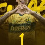 Deyverson Instagram - Toda honra e toda glória seja dada à Deus! 🙏🏽 Há um ano chegava no @cuiabaec para iniciar uma nova trajetória na minha carreira, e desde então tenho vivido momentos muito especiais com essa camisa. Campeão estadual, maior artilheiro da história do Dourado na Série A e um carinho enorme recebido diariamente pelos torcedores. Deus honra os seus escolhidos. Agradeço primeiramente a Ele, e depois ao Cuiabá, que me abriu as portas, confiou em meu trabalho, e hoje estamos vivendo grandes coisas juntos. Gratidão também a minha esposa @kariina.mv que está sempre ao meu lado, as minhas filhas, amigos e aos meus companheiros de time. Feliz com esta marca, mas tenho certeza que vamos viver grandes coisas juntos ainda. Que venham mais jogos, gols e conquistas para o Cuiabá. Pra cima, Dourado! 💪🏽🔰