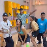 Dhanashree Verma Instagram – Aaj raat only chance to vote again and get me in the finals 🙏🏻💪🏻🔥🔥
VOTE tonight at 9:30 pm to 12 am on Sony Liv App 
We all have worked really hard to reach here considering my restrictions with my injury 
This team will always be special to me and your constant love and support has really kept our spirits high throughout our journey. 
We love you PLEASE DO VOTE ♥️