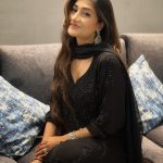 Dhanashree Verma Instagram - Sending out some beautiful positive energy 🖤 Outfit: Thank you @needlecraft.lucknowikurti Hair: @hairbyswatitare14 Earrings: @ghazala.khan.raaz