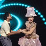 Dhanashree Verma Instagram - The Lamp of the year that will always bring light in your lives 😂🤍🚀💪🏻 Costume Drama toh humne Bohot seriously le liya 😂 Do watch our performance tonight and VOTING LINES WILL BE OPEN TONIGHT 9:30 pm to 12 am On SonyLiv app #jhalakdikhlajaa
