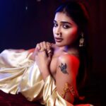 Dharsha Gupta Instagram - 💙❤️எதிரியே ஆனாலும் துரோகத்தால் தோற்க்கடிக்காதே❤️💙 Location: @studiocentralchennai Makeup : @twinkles_richa Hair: @vinrose_haircraft Saree: @_divyakarthika Jewelry- @new_ideas_fashions Photo and videos : @shotsbyuv @the.portrait.culture @im__khalid_ @nav_kriish @sat_narain Retouch: @immaculatestudio_ Video edit: @talesbyashif @blackshadowsfotography