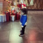 Dheeraj Dhoopar Instagram - The kind of content you make when you are travelling with a child. 😍♥️ HarbourCity