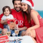 Dheeraj Dhoopar Instagram - Christmas postcards ‘23 👨‍👩‍👦‍👦🎄