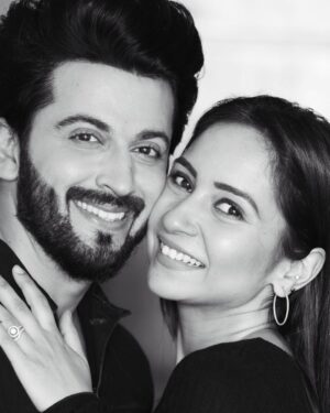 Dheeraj Dhoopar Instagram - एक प्यार का नगमा है, मौजों की रवानी है..
ज़िंदगी और कुछ भी नहीं, तेरी मेरी कहानी है ❤️