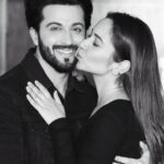 Dheeraj Dhoopar Instagram - एक प्यार का नगमा है, मौजों की रवानी है.. ज़िंदगी और कुछ भी नहीं, तेरी मेरी कहानी है ❤️