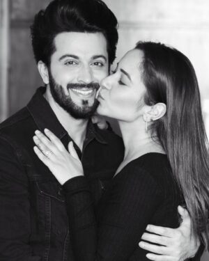 Dheeraj Dhoopar Instagram - एक प्यार का नगमा है, मौजों की रवानी है..
ज़िंदगी और कुछ भी नहीं, तेरी मेरी कहानी है ❤️