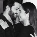 Dheeraj Dhoopar Instagram - एक प्यार का नगमा है, मौजों की रवानी है.. ज़िंदगी और कुछ भी नहीं, तेरी मेरी कहानी है ❤️