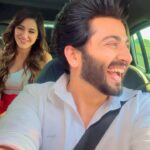 Dheeraj Dhoopar Instagram - Always a laugh riot with these two ♥️♥️!! @nargisfakhri @divyaagarwal_official ! #Tatlubaaz #epicon