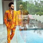 Dheeraj Dhoopar Instagram - Haldi Ready 🐥 Outfit : @bharat_reshma Udaipur - The City of Lakes