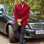 Dheeraj Dhoopar Instagram - 🌼 nahi 🔥 Styling : @sacorina