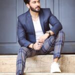Dheeraj Dhoopar Instagram - Take notes!