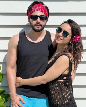 Dheeraj Dhoopar Instagram - Wherever life takes us, my favourite place on earth remains same — it’s being by your side. Happiest Birthday sweetheart ♥️