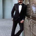 Dheeraj Dhoopar Instagram - Do you believe in love at first sight, or should I walk by again ? Wearing : @bharat_reshma for Rab Se Hai Dua !