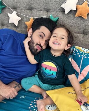 Dheeraj Dhoopar Instagram - Smiles & Pouts 😊😘

#HappySunday