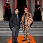 Diego Tinoco Instagram - Una noche muy especial para honrar y celebrar a aquellos que vinieron antes que nosotros y el impacto que dejaron, y el impacto que estamos creando juntos ahora. Gracias @carlosericlopez por un gran evento 🍾🎃 #diadelosmuertos