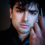 Diego Tinoco Instagram - El cambio duele, pero nada duele tanto como quedarse atrapado en un lugar donde no perteneces 🎭