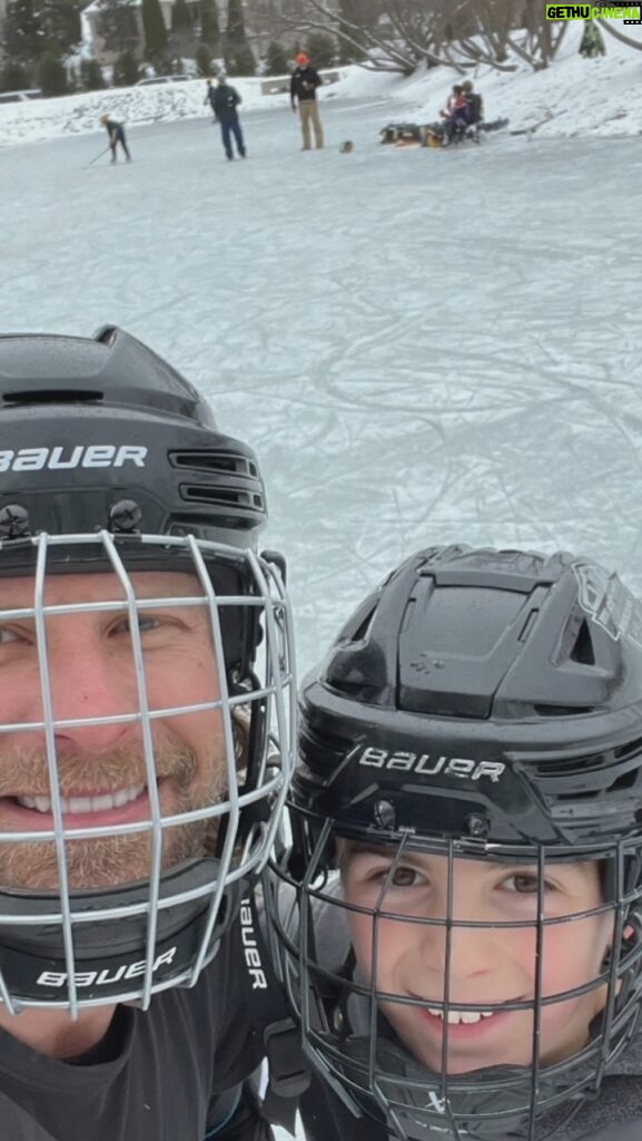 Dierks Bentley Instagram - Pond hockey in #Nashville…! Big kids vs. little kids Nashville, Tennessee