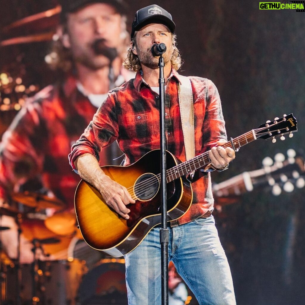 Dierks Bentley Instagram - All @flagandanthemco apparel is 30% off site wide through Monday. Check out the new #DesertSon collection while you’re shopping! Hope everyone has a safe and happy Thanksgiving. Nashville, Tennessee